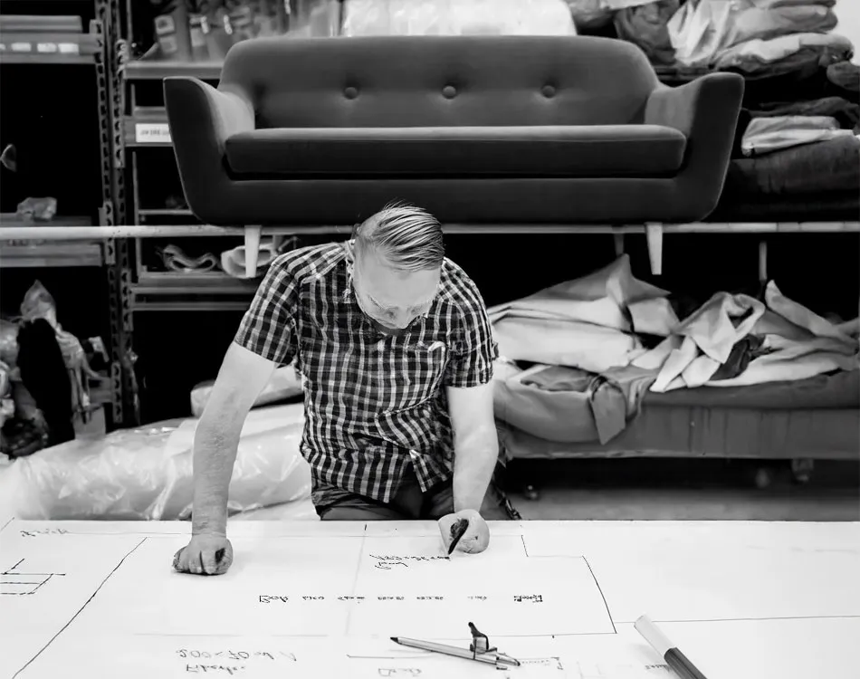 Erwachsener, Männlich, Mann, Person, Couch, Erwachsener, Männlich, Mann, Person, Erwachsener, Männlich, Mann, Person, Erwachsener, Männlich, Mann, Person, 