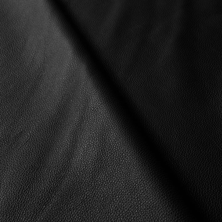 Schwarz,